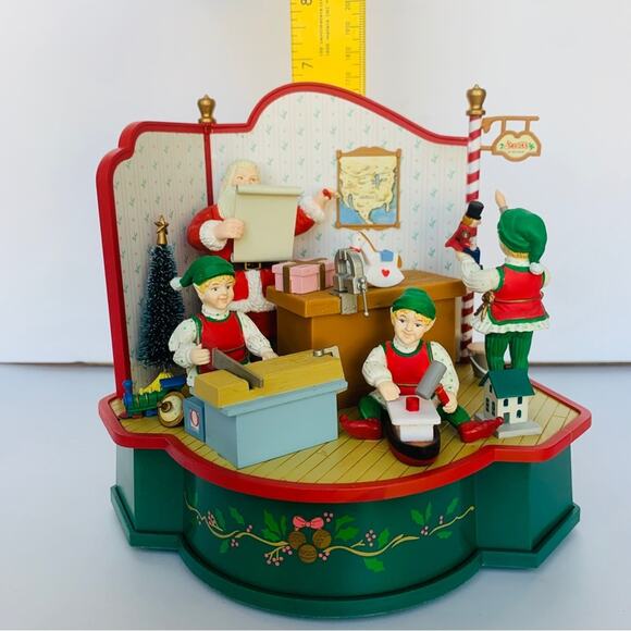 Vintage Animated Musical Santa's Workshop - Picture 1 of 15